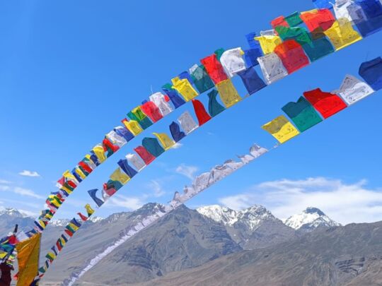 Prayers fying to the donors