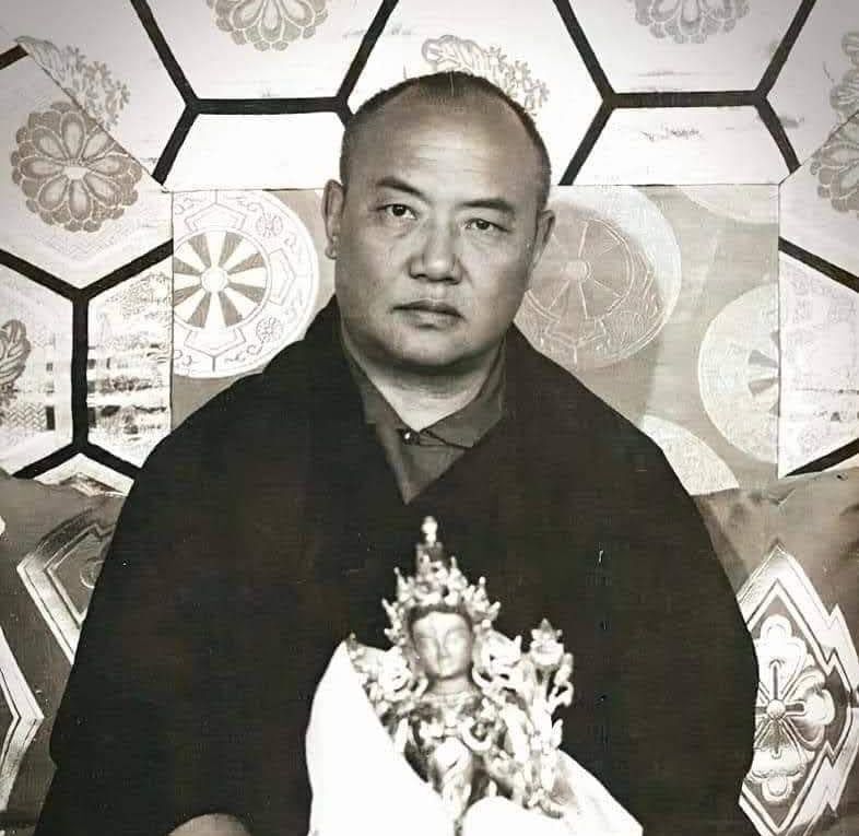 Dharma v Čr – Gurujóga 16. Karmapy